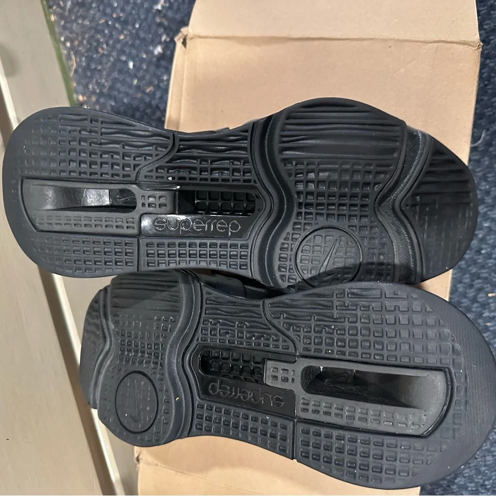 Nike Zoom SuperRep 4NN Black and White Women’s Running Shoes - Picture 6 of 7